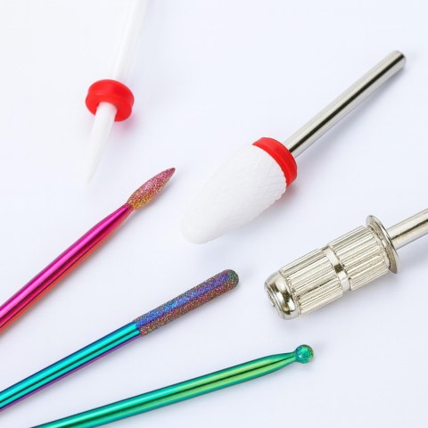 DA586 Zestaw frezów do manicure 12 elementów